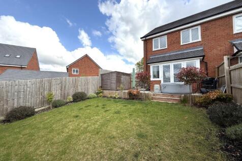 garden rear house.jpg