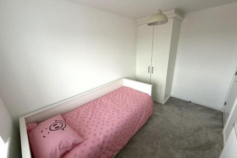 bed 2 a.jpg