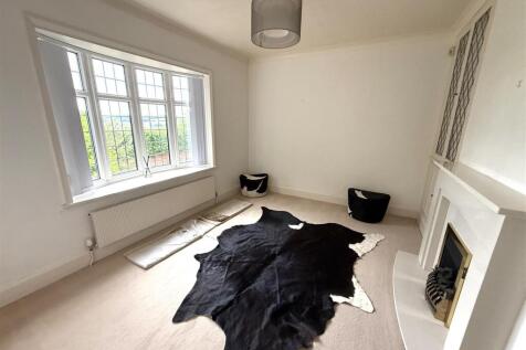 Far Laund Bungalow 4.jpg