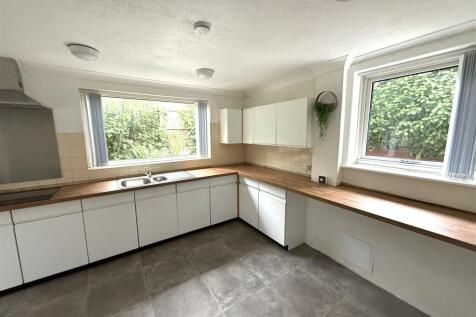 Far Laund Bungalow 6.jpg