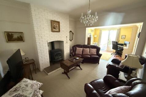 sitting room.jpg