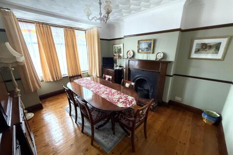 dining room.jpg