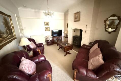 sitting room a.jpg