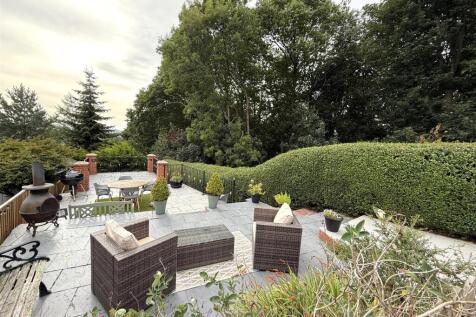 garden lower patios a.jpg