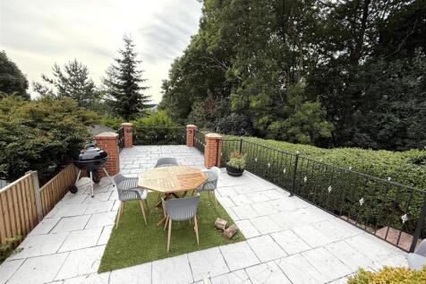 garden lower patios b.jpg