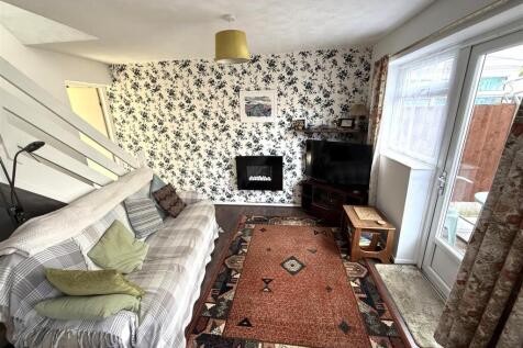 living room a.jpg