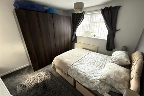 bed 1.jpg
