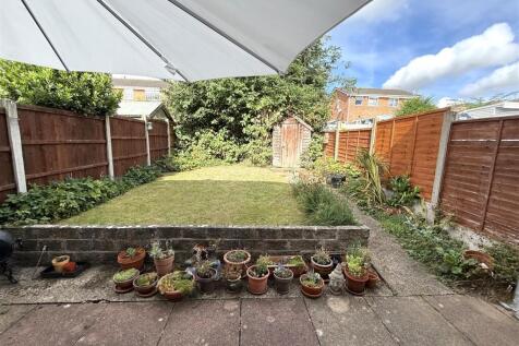 rear garden a.jpg