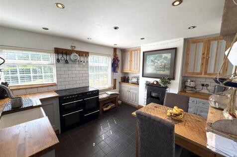 The Cottages 3.jpg
