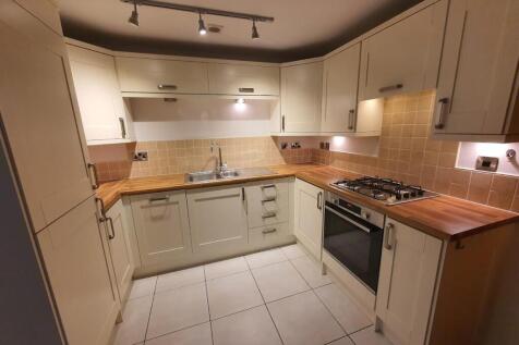 20251209_143317.jpg kitchen.jpg