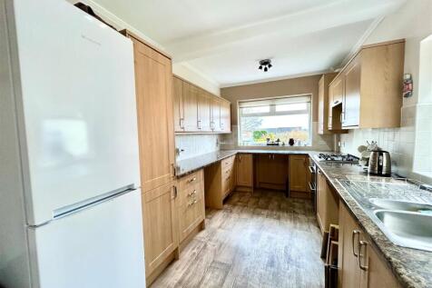 FAR LAUND KITCH.jpg