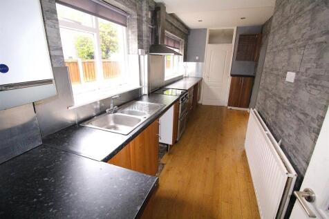 Kitchen 2.JPG
