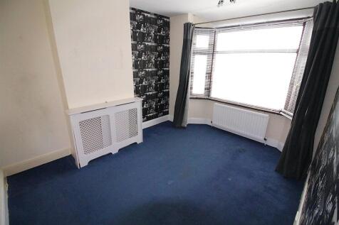 Bedroom 1.JPG