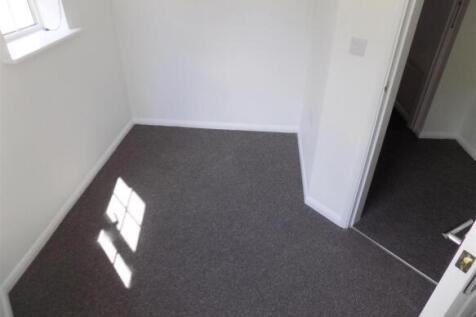 Bedroom 2 2.jpg