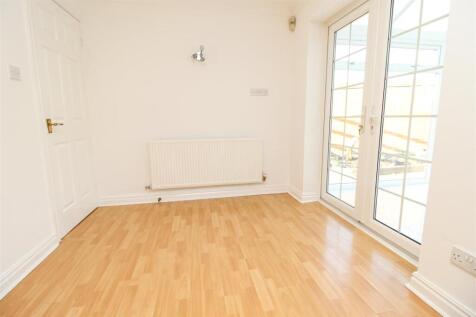 DINING AREA-2.jpg
