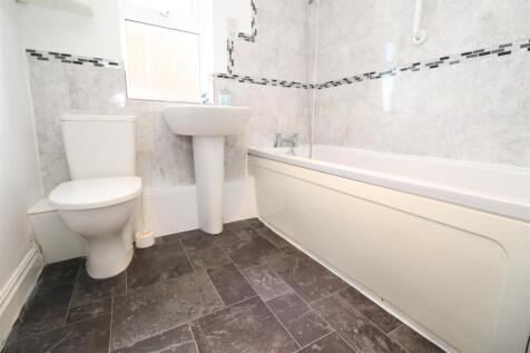 BATHROOM-2.jpg
