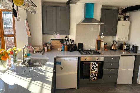 Kitchen.JPG