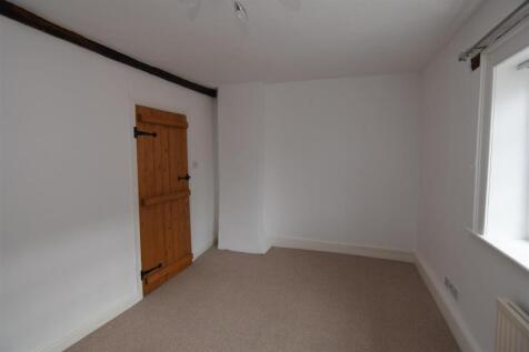 bedroom 2.JPG