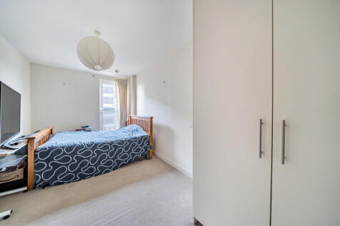 1385972-12-692f15...