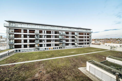 1385972-8-692f152...