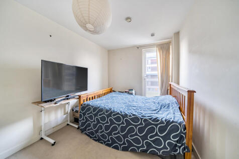 1385972-11-692f15...