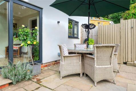 Alfresco Dining