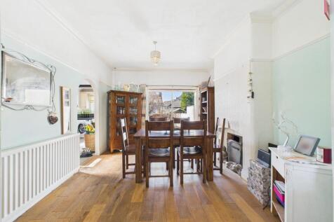 CAM01646G0-PR0257-STILL005.jpg