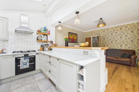 Kitchebn/Dining Room