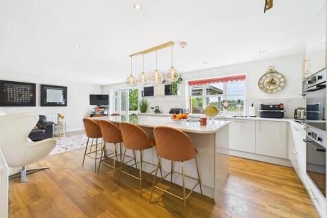 Kitchen/Diner/Family