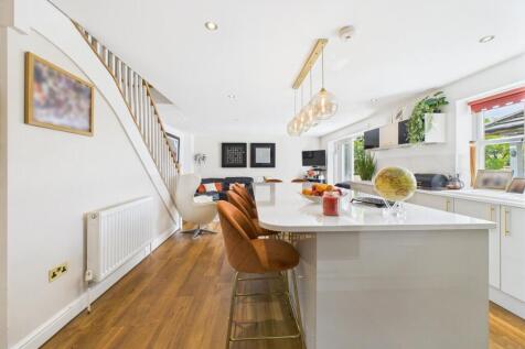 Kitchen/Diner/Family