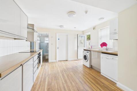 Kitchen/Living Area