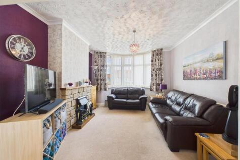 CAM01872G0-PR0407-STILL009.jpg