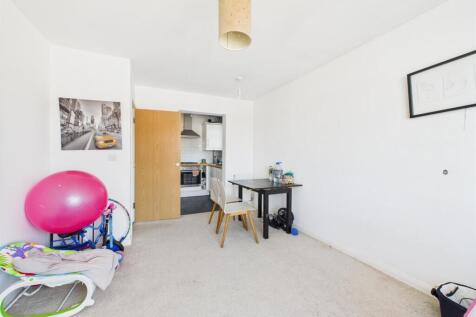 Living/Dining Area