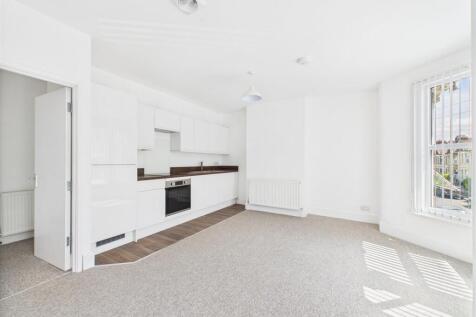 Living/Kitchen Area