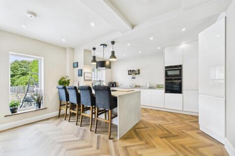 Kitchen/Dining/Family