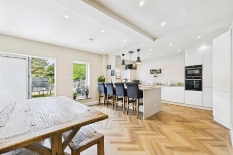 Kitchen/Dining/Family