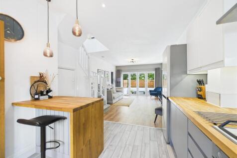 Living/Kitchen Area