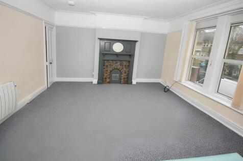 Living/sleeping area