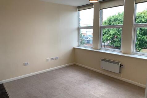 LIVING ROOM AREA