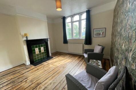 FRONT ROOM