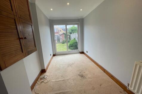 DINING AREA/OFFICE