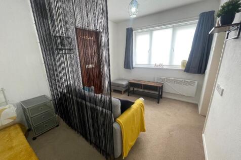 LIVING AREA REV