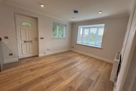 LIVING ROOM AREA