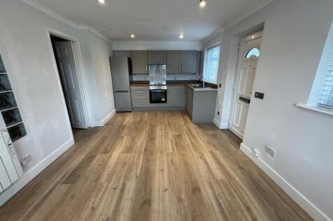 LIVING ROOM/KITCHEN