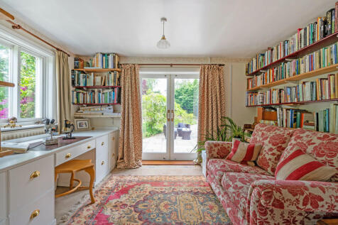 72161_The Lodge (...
