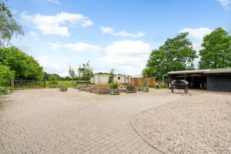 72161_The Lodge (...