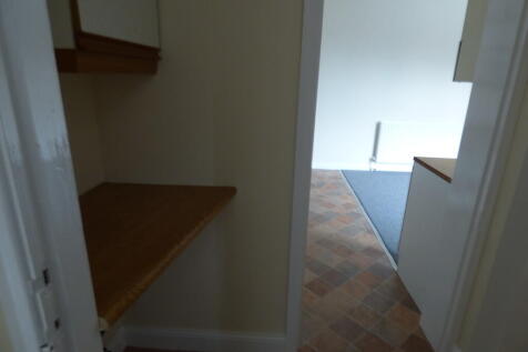 Utility area betw...
