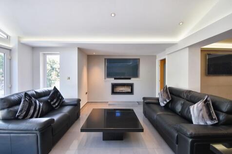 Rear sitting room