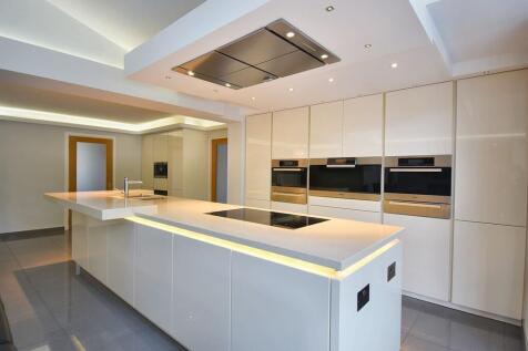 Fitted kitchen
