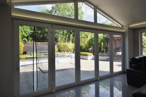 View of the rear ...